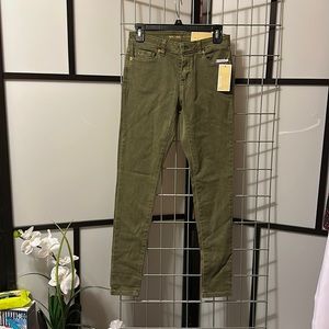 Michael Kors jeans Izzy skinny Mid rise Slim through hip and thigh Skinny leg